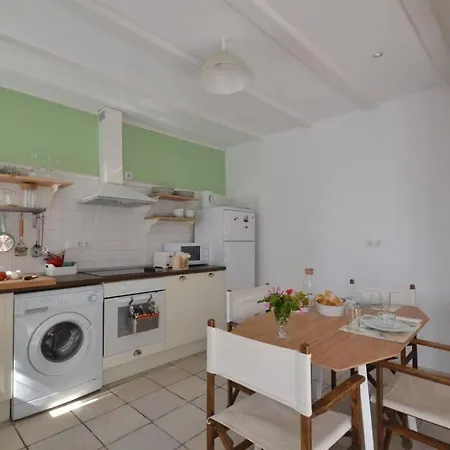 Apartment Apartamento Independiente En Planta Baja Con Patio Ajardinado Y Parking