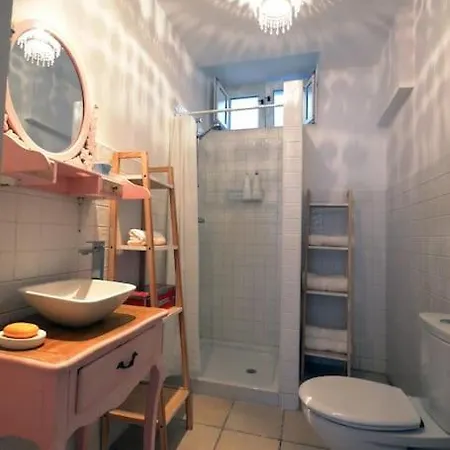 Apartamento Independiente En Planta Baja Con Patio Ajardinado Y Parking Apartamento