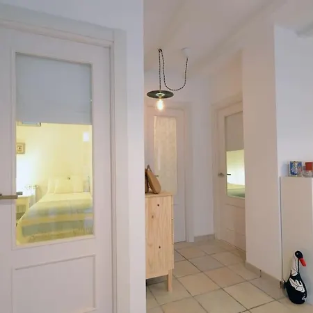Apartamento Apartamento Independiente En Planta Baja Con Patio Ajardinado Y Parking *